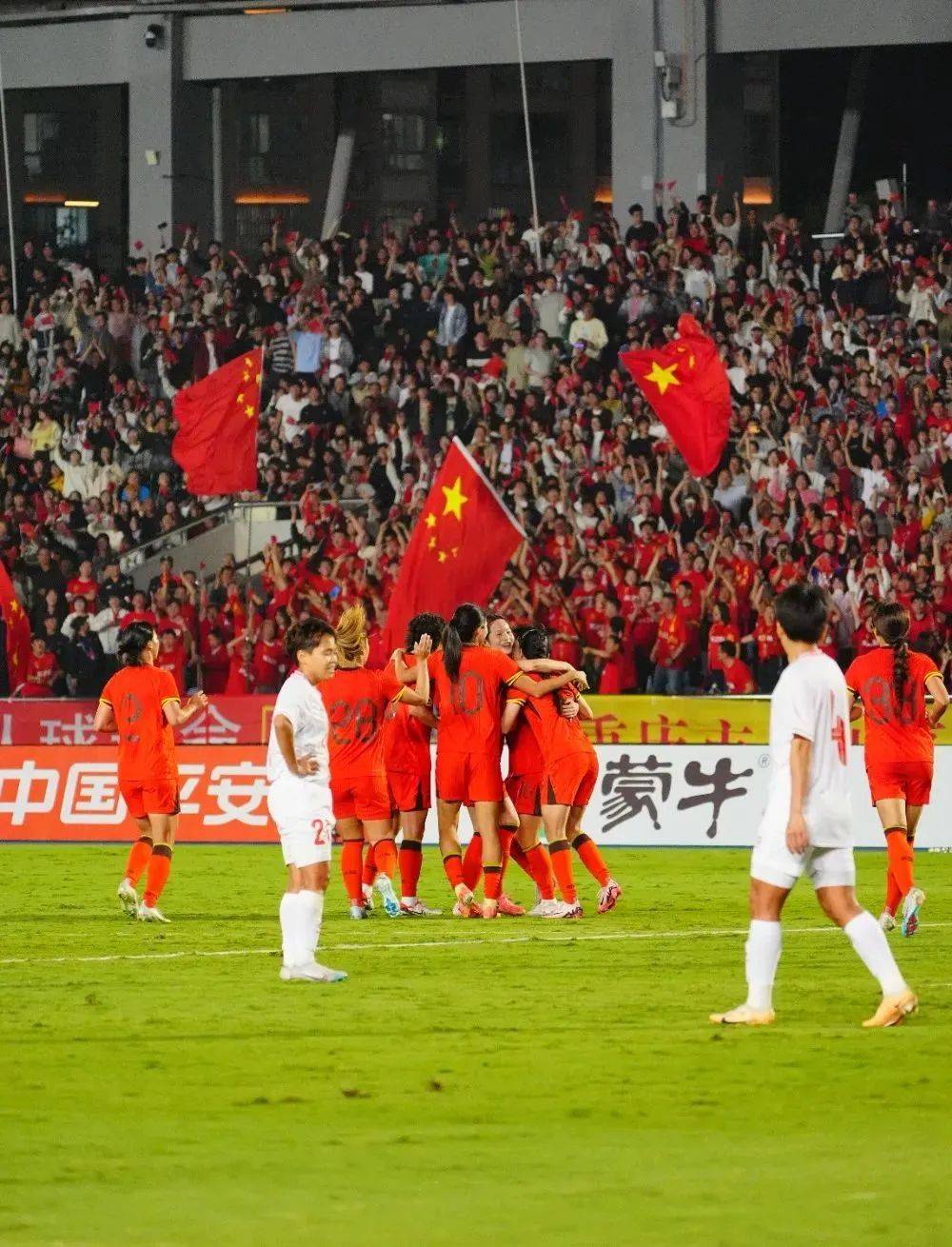 重返巅峰！中国女足队夺取胜利