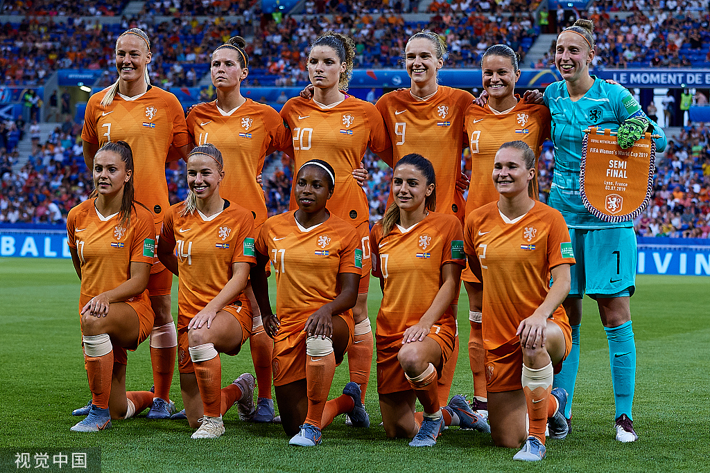 爱游戏-巴西女足与荷兰队争夺半决赛席位
