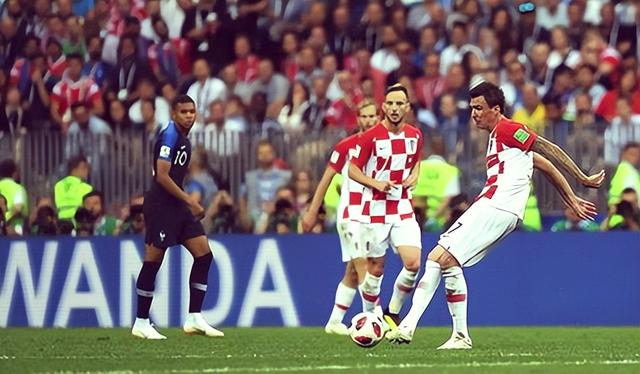 瑞典队挑战克罗地亚，拼尽全力