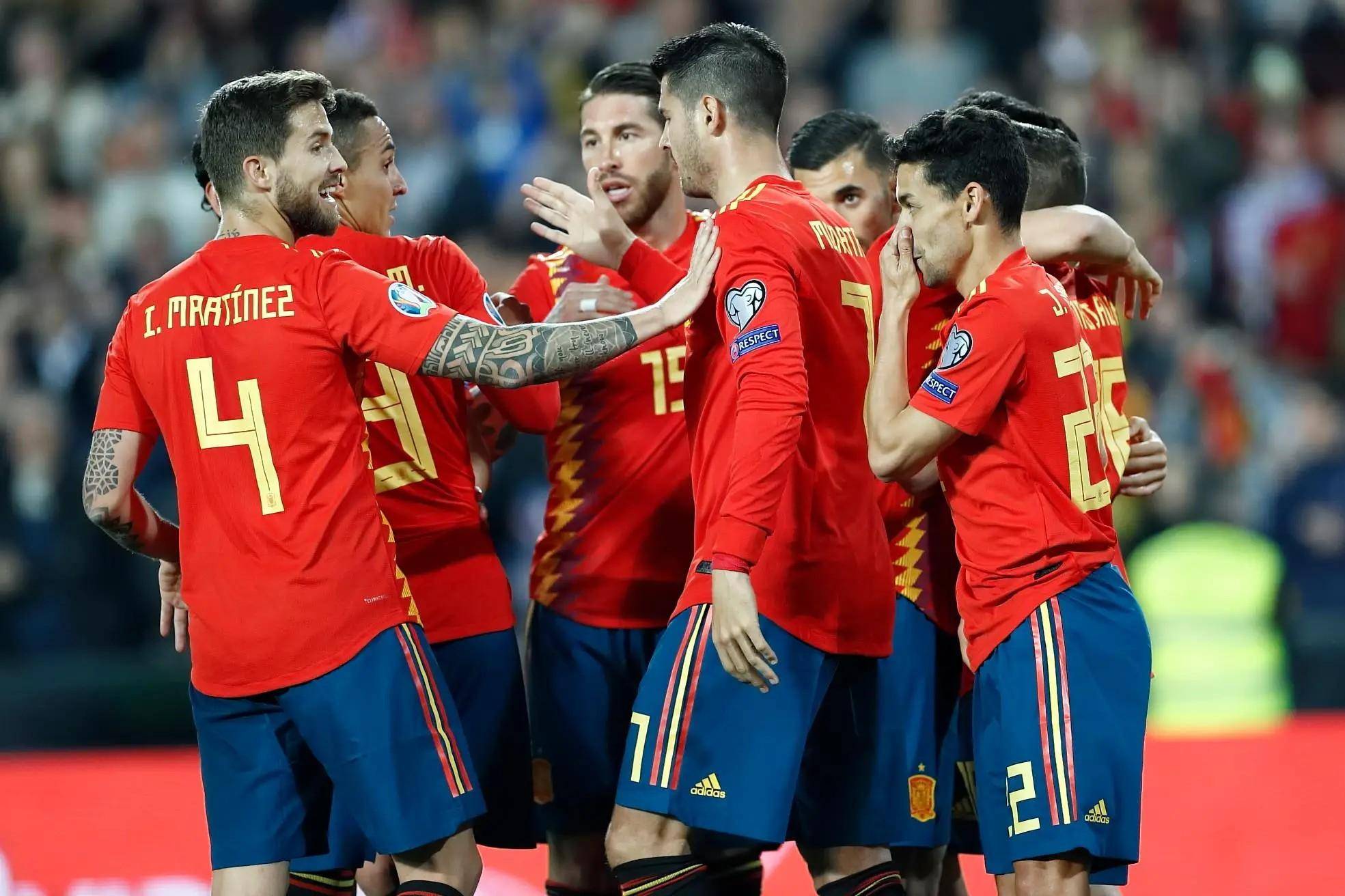 葡萄牙队与西班牙队在欧洲进行较量 葡萄牙队与西班牙队在欧洲进行较量