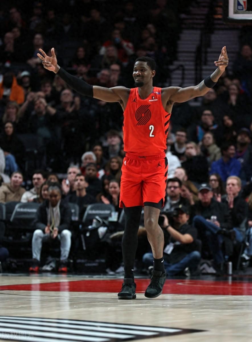 开拓者大胜活塞,取得四连胜 开拓者大胜活塞,取得四连胜