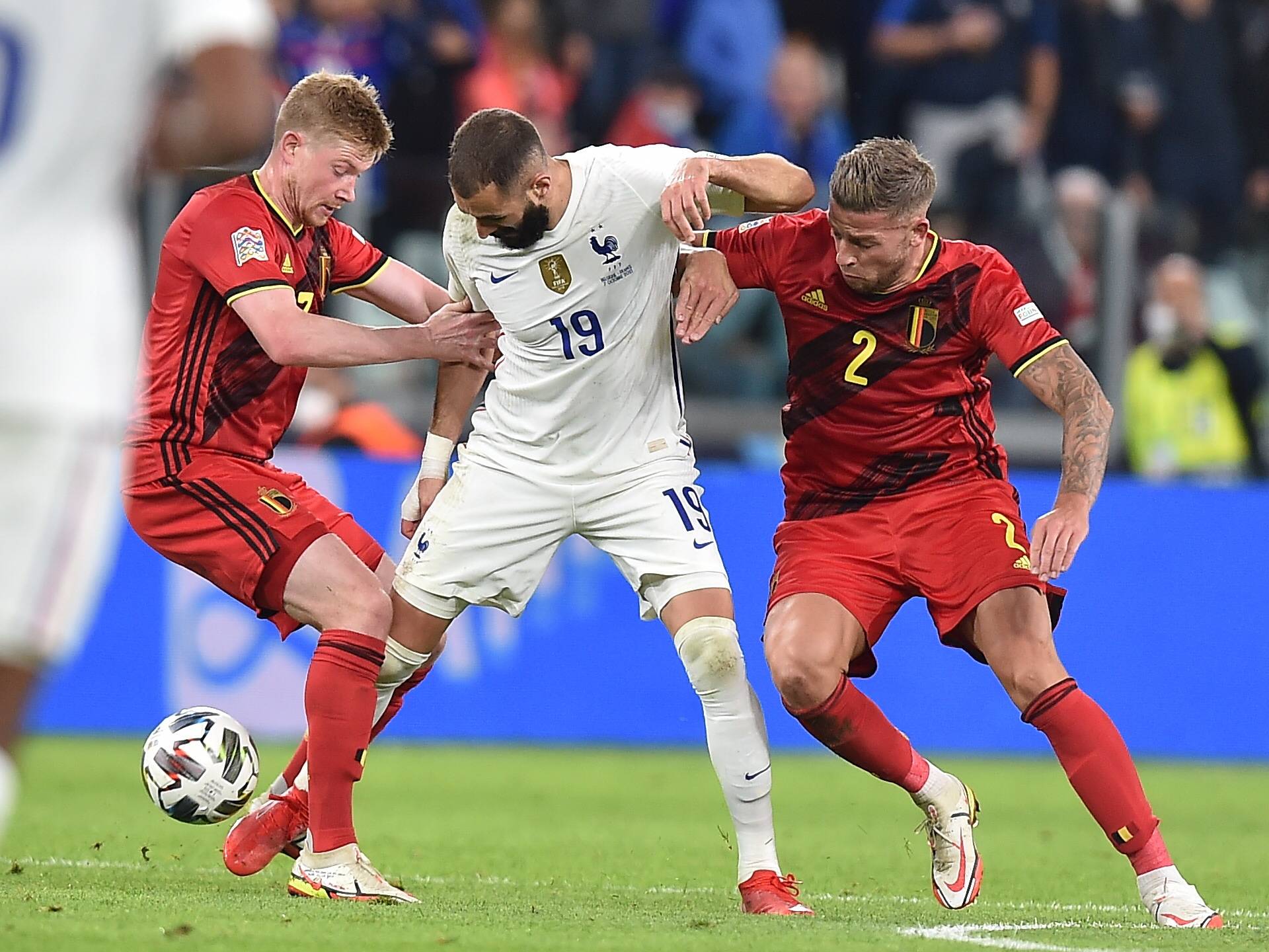 包含比利时后卫防线铁打不惊,成功晋级决赛圈的词条 包含比利时后卫防线铁打不惊,成功晋级决赛圈的词条