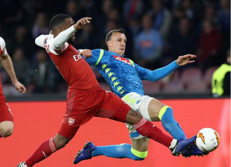 马刺队击败掘金,取得关键胜利 马刺队击败掘金,取得关键胜利