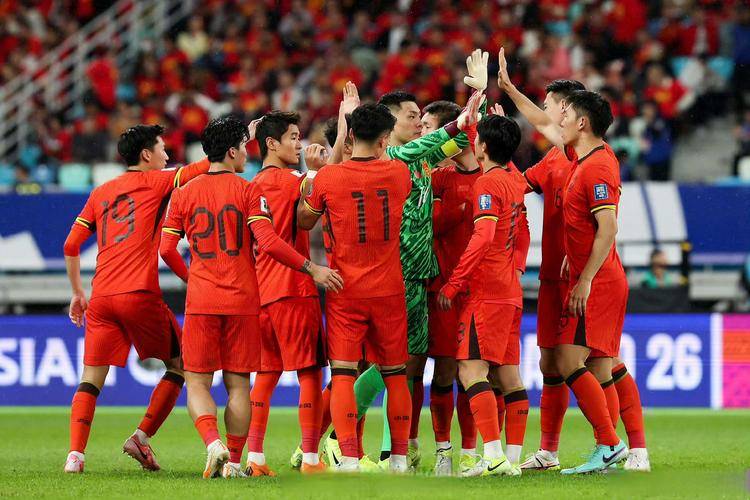 爱游戏网页版-包含激战即将打响！亚洲杯赛场争夺激烈的词条