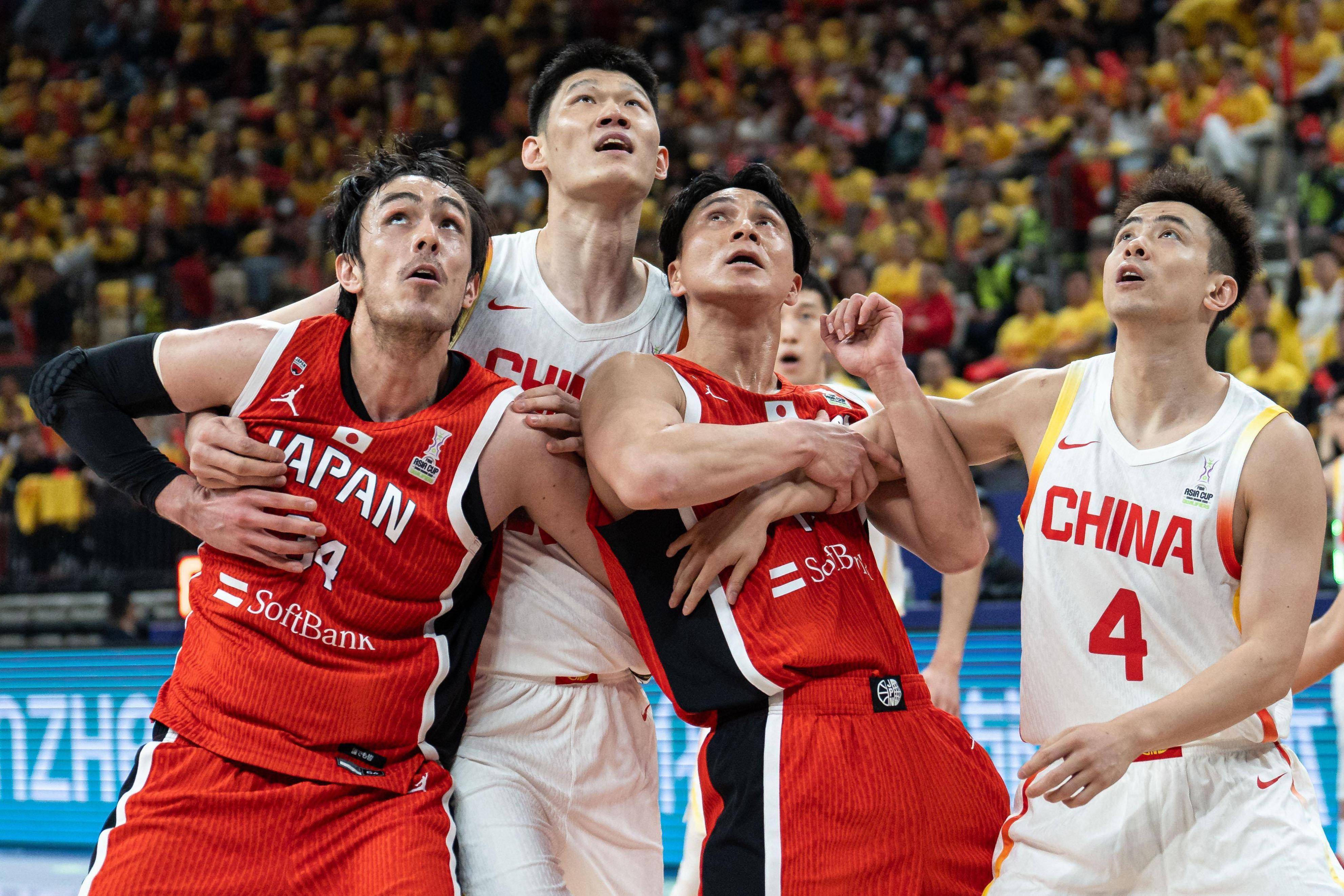 包含激战即将打响！亚洲杯赛场争夺激烈的词条