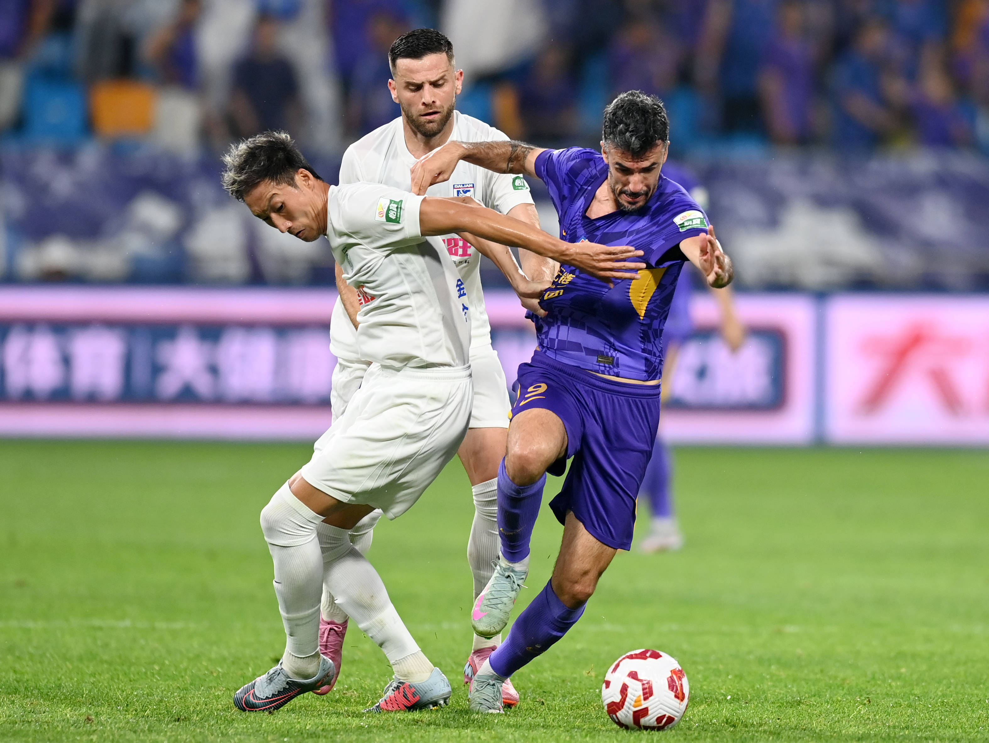 天津队在最新一轮比赛中展现出色,全面胜出 天津队在最新一轮比赛中展现出色,全面胜出