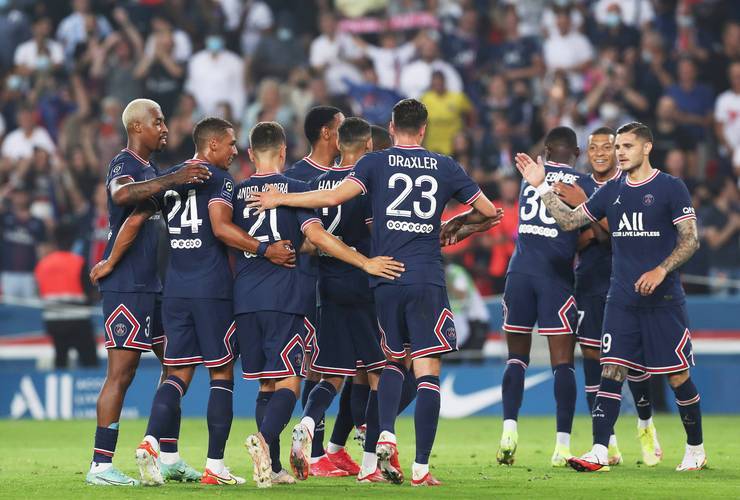 马赛球队在法国联赛中表现不俗 马赛球队在法国联赛中表现不俗