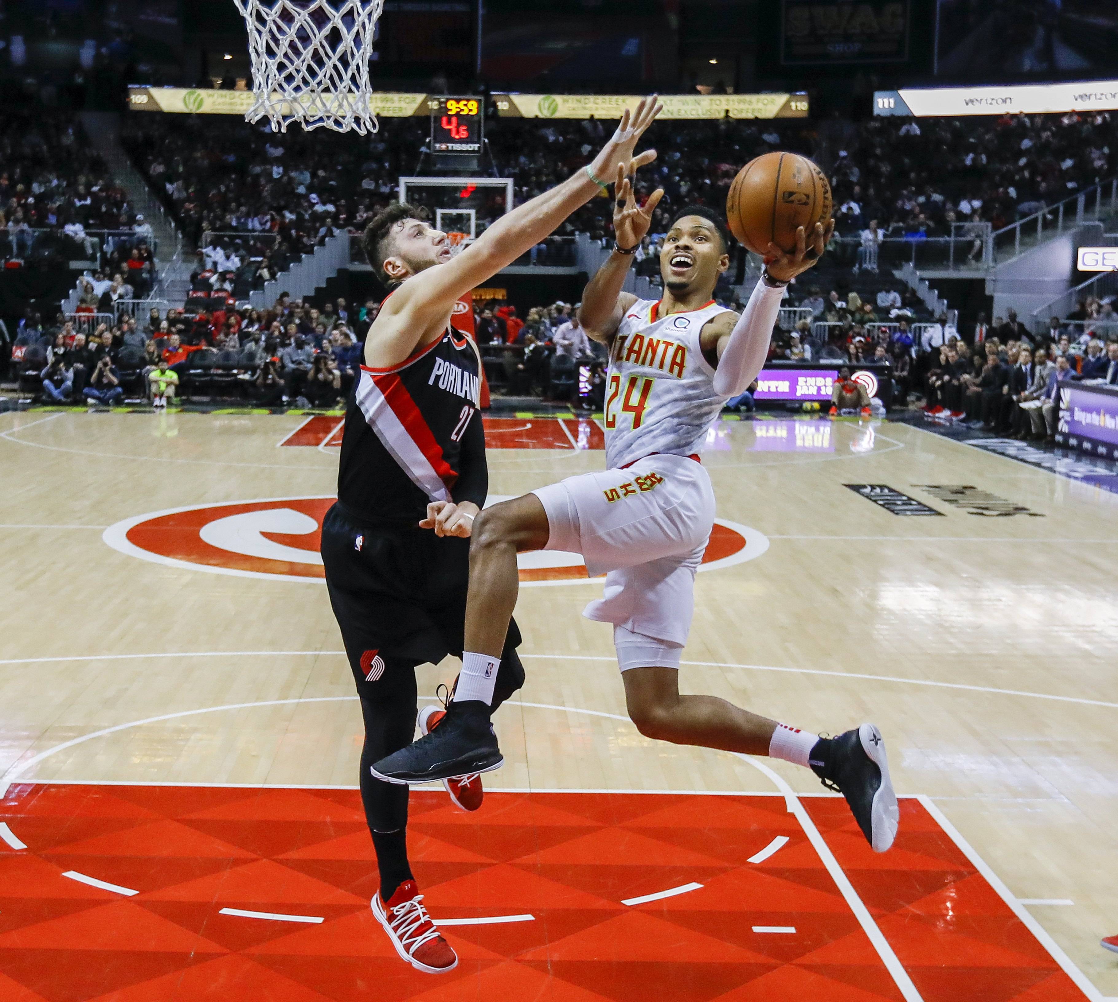 爱游戏网页版入口-开拓者球员合练备战下一场比赛