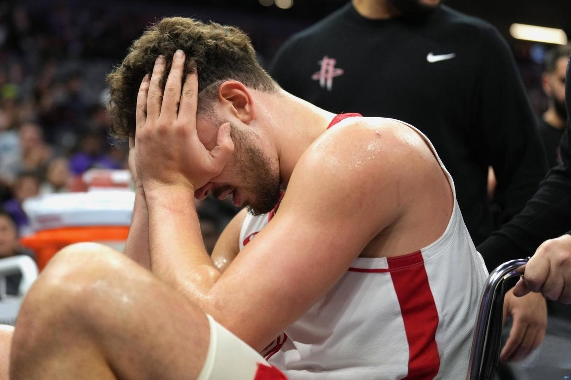 爱游戏入口-球员伤病情况起伏频繁，球队备战压力大的简单介绍