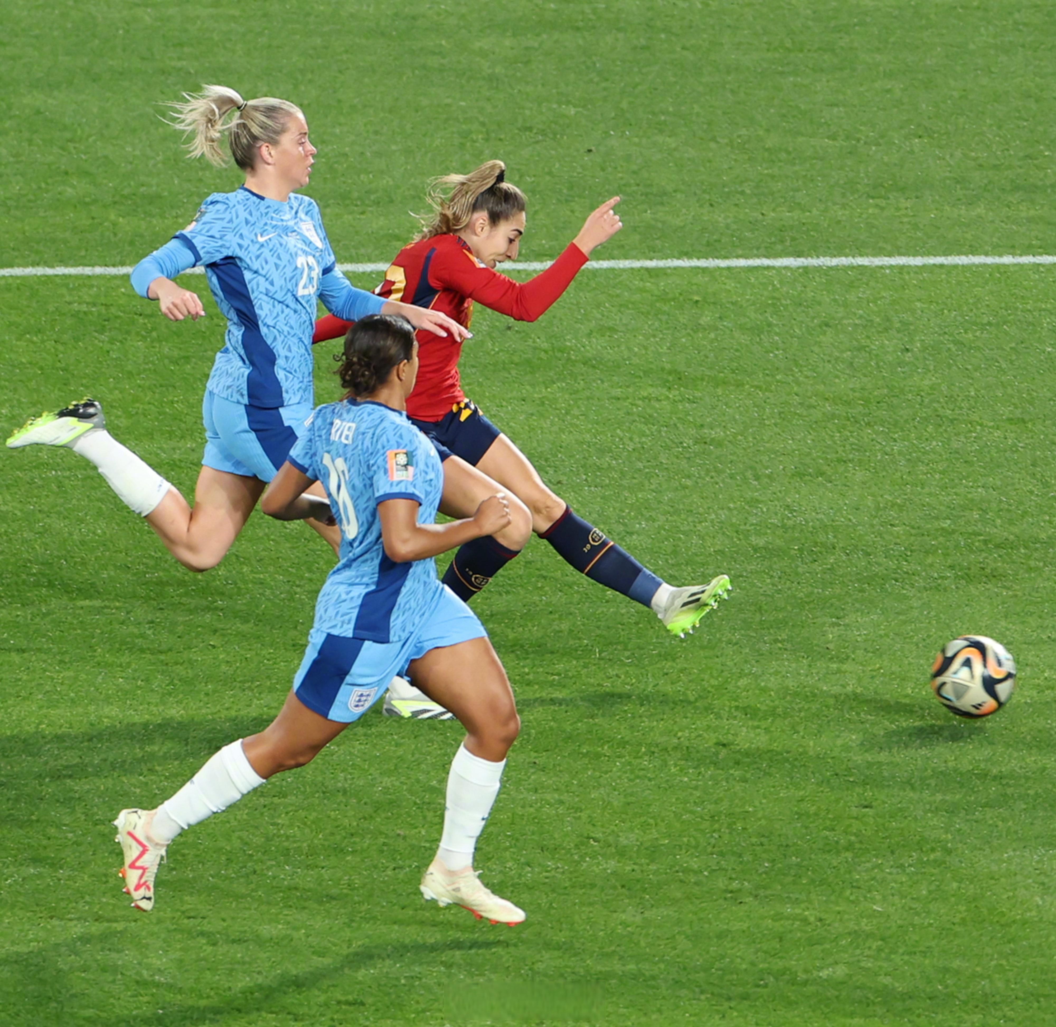 爱游戏在线-西班牙女足选手集结备战国际赛