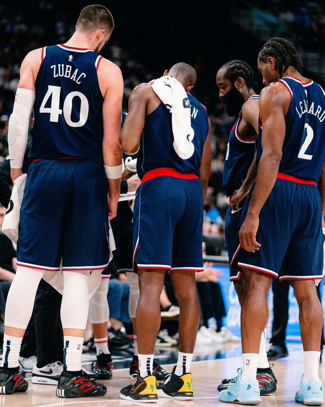 爱游戏入口-快船再胜湖人，锁定西部前八位置的简单介绍