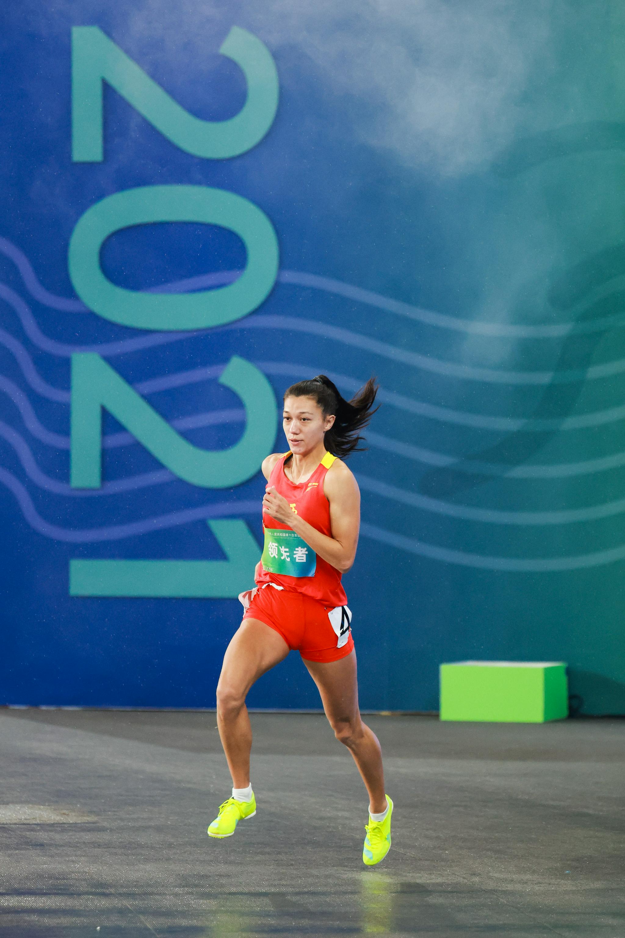 奋力图强！选手们在比赛中尽展潜能的简单介绍