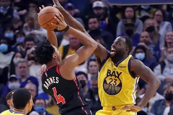 包含勇士再胜魔术，格林发威险掉链子的词条